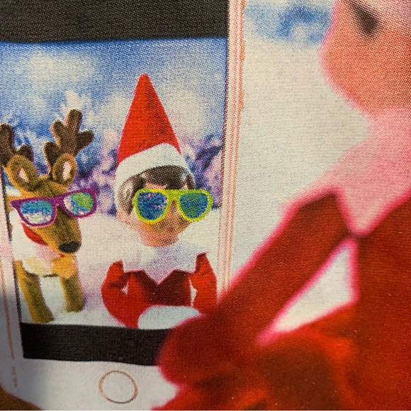 SALE!! Elf on a shelf selfie tshirt - Picture 7 of 7